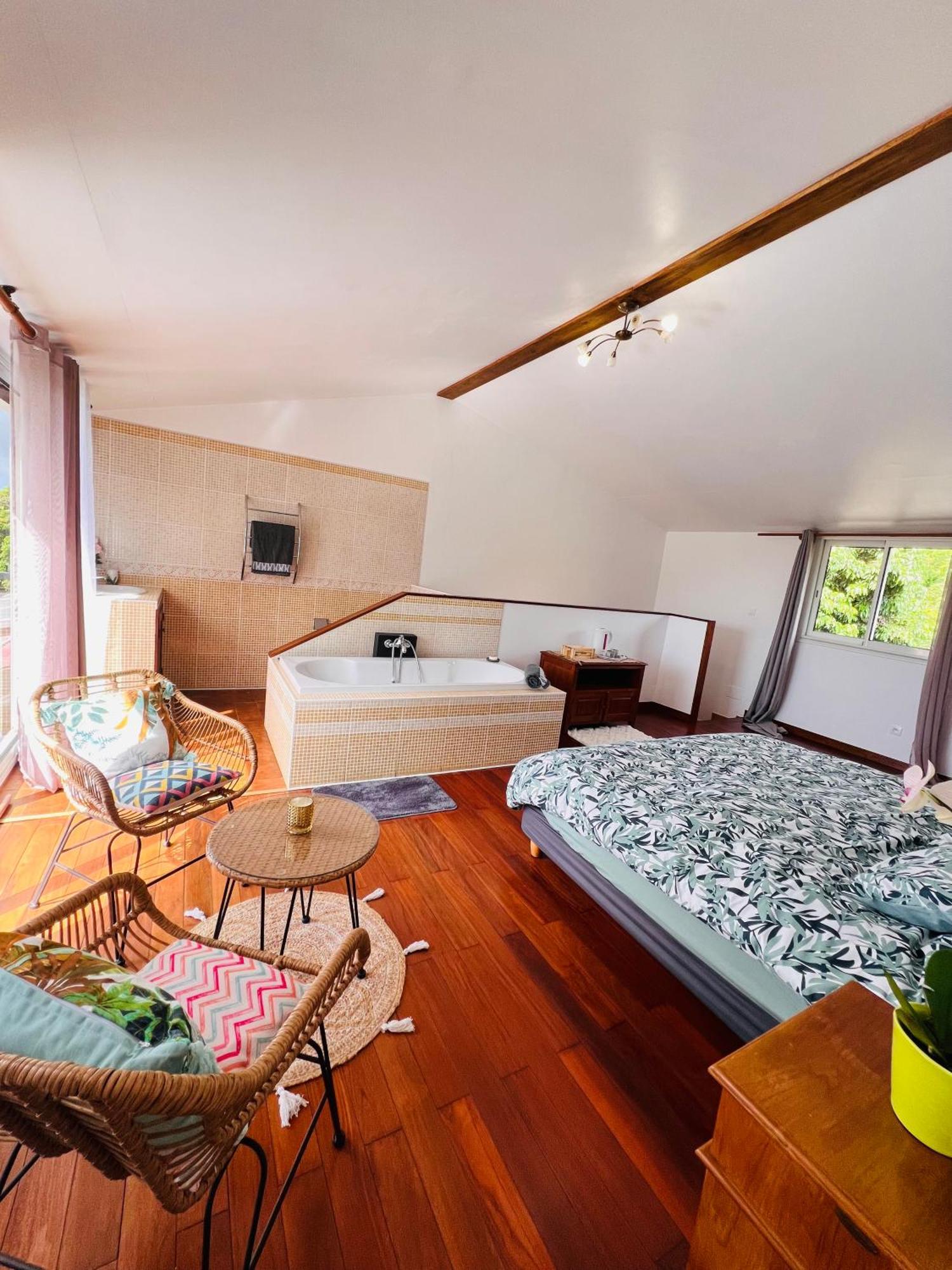 Chez Madame Fabienne Apartman Sainte-Suzanne Kültér fotó