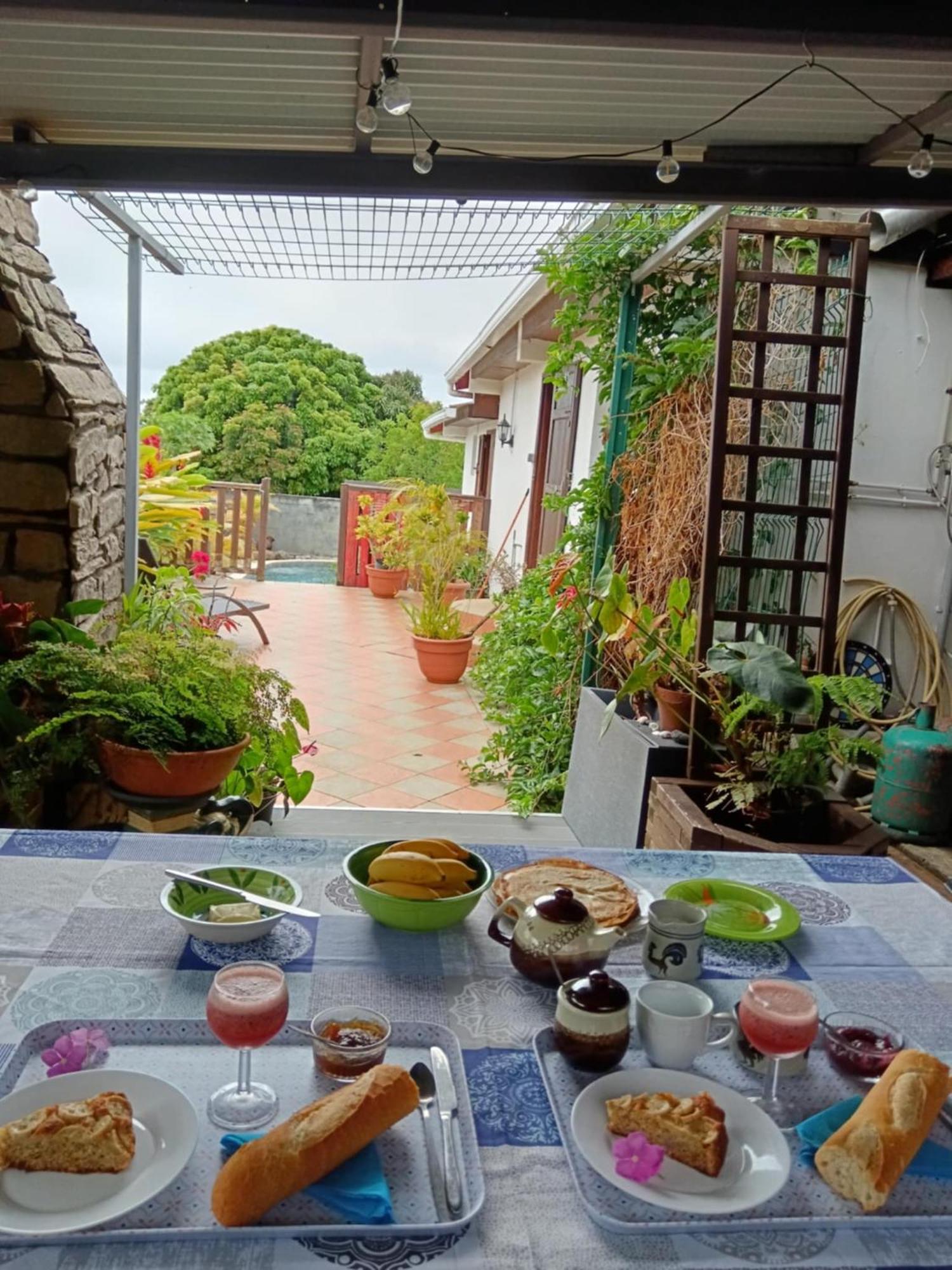 Chez Madame Fabienne Apartman Sainte-Suzanne Kültér fotó
